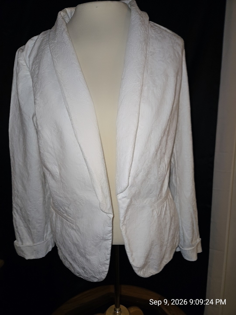 LC Lauren Conrad White Textured Shawl Collar Blazer